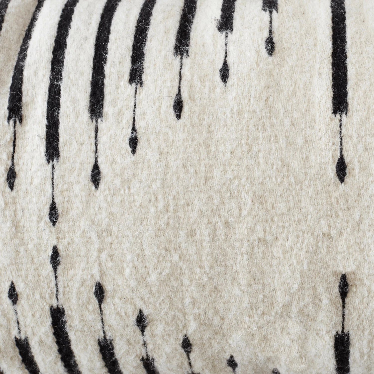 Viento Lumbar Pillow 10 Viento Lumbar Pillow - Image 8