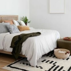 La Calle Alpaca Throw -US Home Sales 2024 La Calle Alpaca Throw Olive 5