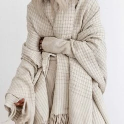 La Leña Luxe Alpaca Throw -US Home Sales 2024 La Lena Throw Sand 14 FIGTNY 6826ee6b 297c 4150 8f21 e36c8f36bdff