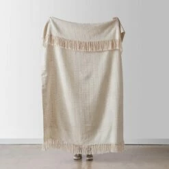 La Leña Luxe Alpaca Throw -US Home Sales 2024 La Lena Throw Sand 6 692c9855 e410 40c8 a52d a615aa2c558c