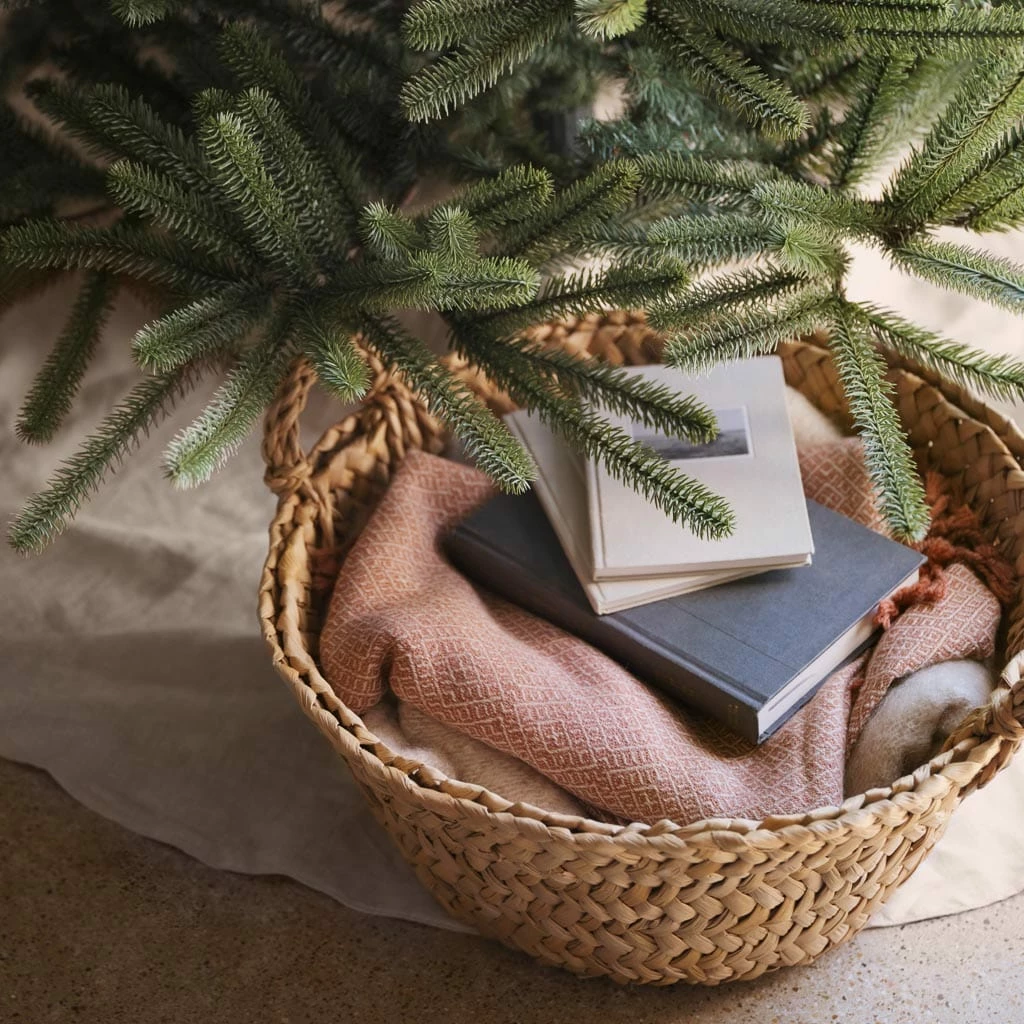 Totora Floor Basket 10 Totora Floor Basket - Image 8